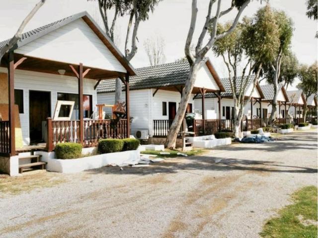 Efficienza e Pulizia nei Campeggi con Golf Car e Spazzatrici