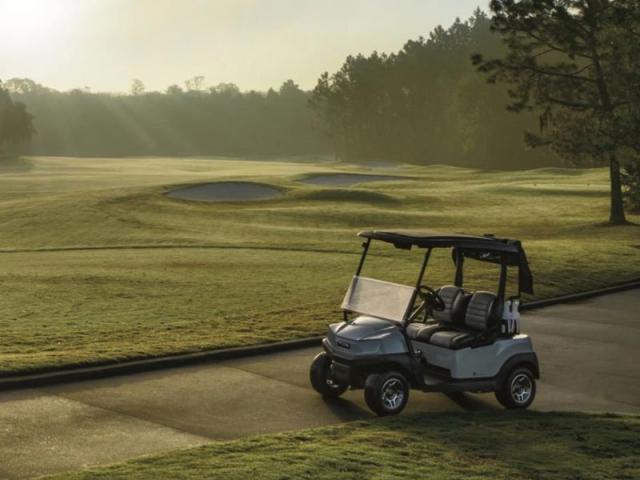Golf Car Elettriche: Guida a Batterie Piombo, AGM e Litio