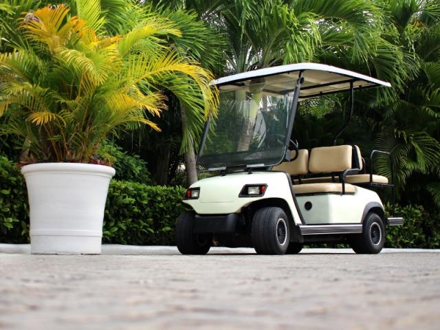 Guida alle batterie e ai golf car per noleggio ed eventi