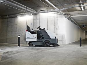 Spazzatrice Nilfisk SR 1601 B MAXI uomo a bordo, pista fino a 1.600 mm